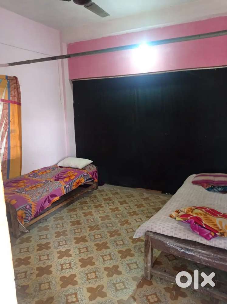 Single room for rent for boys