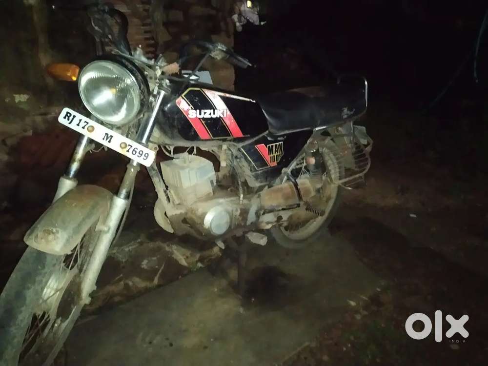 Suzuki Max 100