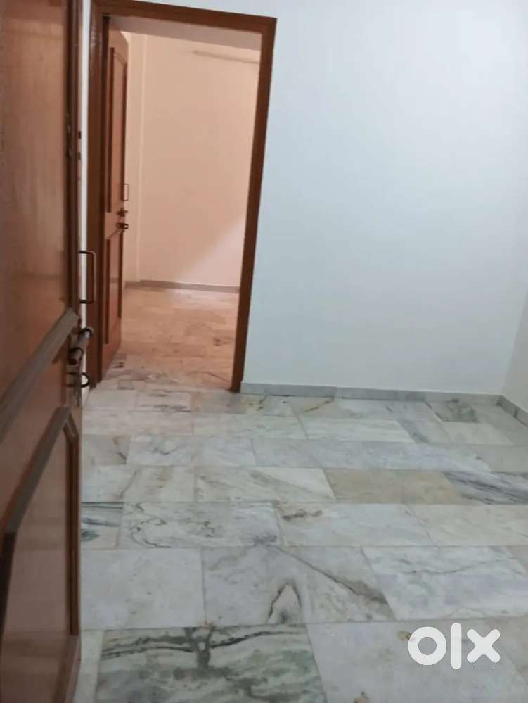 1BHK In Nice condition with attached bathroom and separate balcony