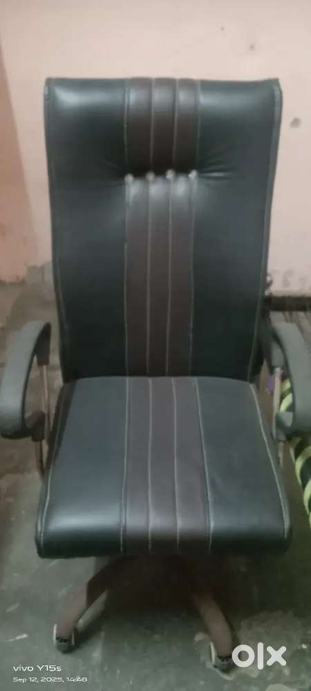 Circle chair