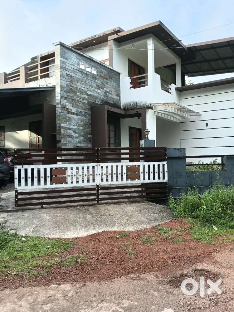 Fully furnished luxurious house for rent
