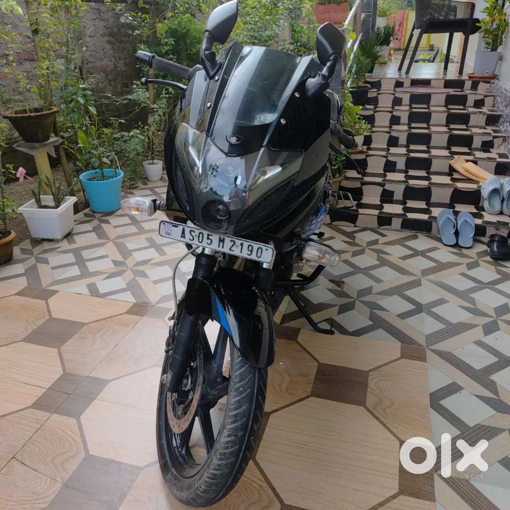 Pulsar 220f