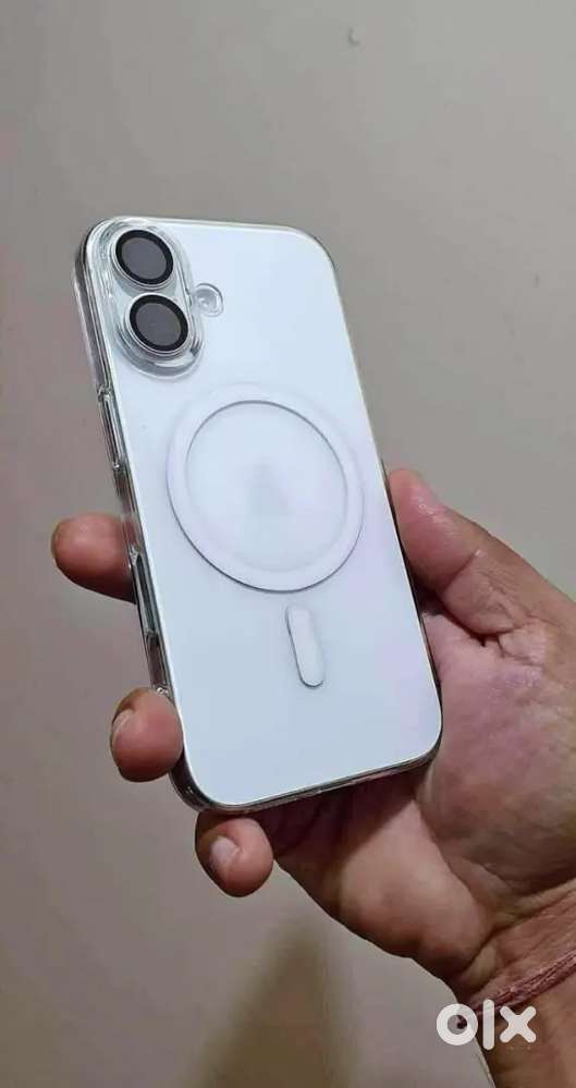 Flash sale on Iphone 16 (256 GB) at urgent basis for money