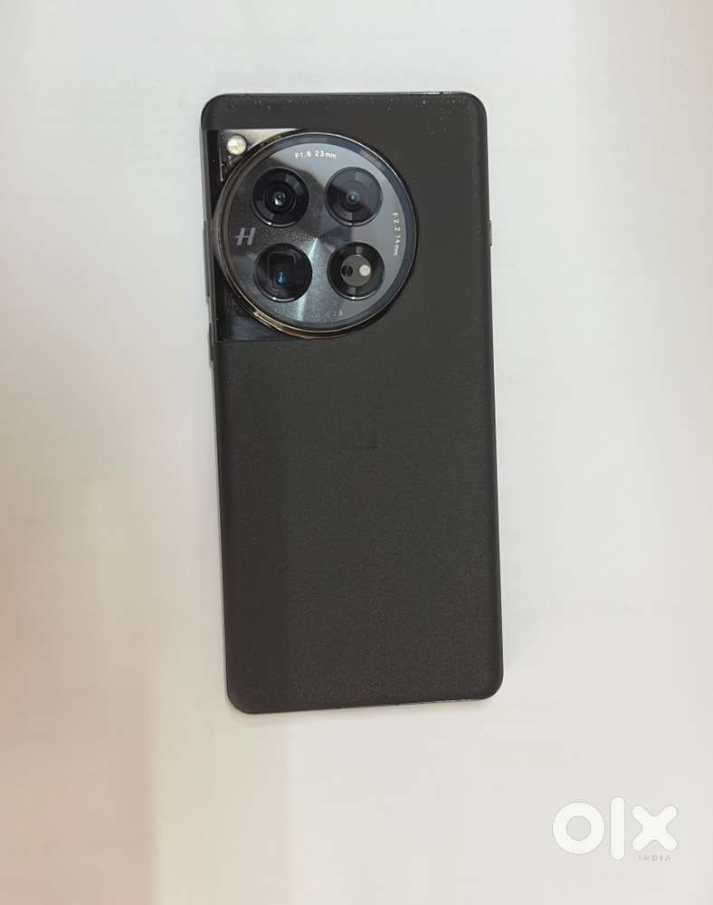 One plus 12     16/512 gb
