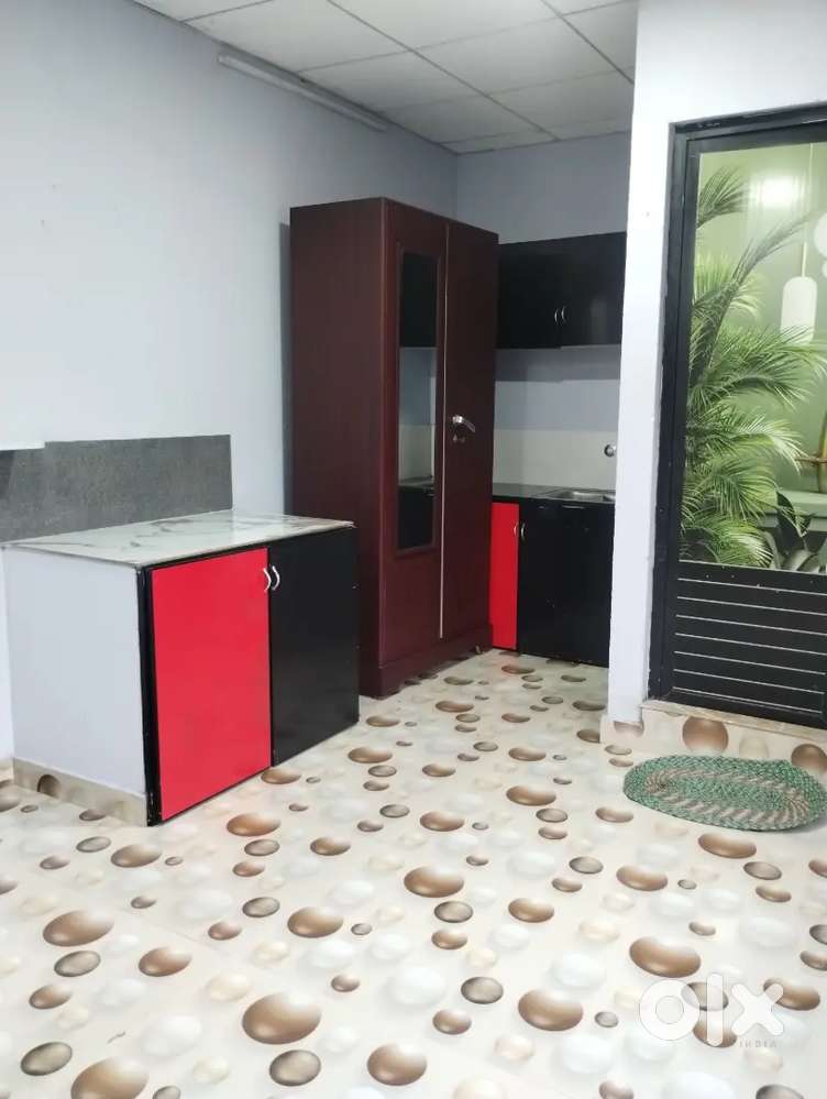 2 MALE BACHELOR'S SEMI FURNISHED 1 RK 8 K RENT