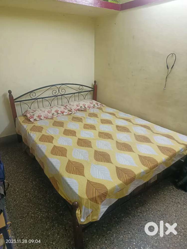 Home Centre make queen size quality Steel cot with memory foam bed