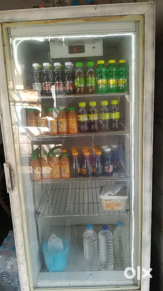 Cold drink fridge