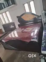 New king size 6/6.5 with storage 78/72 wooden bed available in wholesa