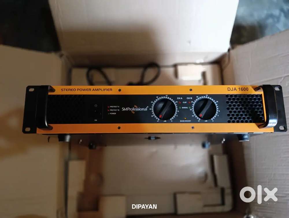 Studiomastar DJA 1600 amp 1month old full fresh machine