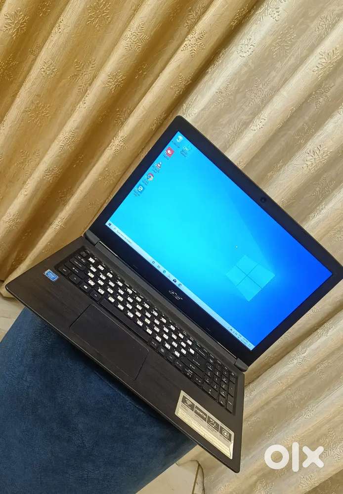 Acer Laptop (Good condition)