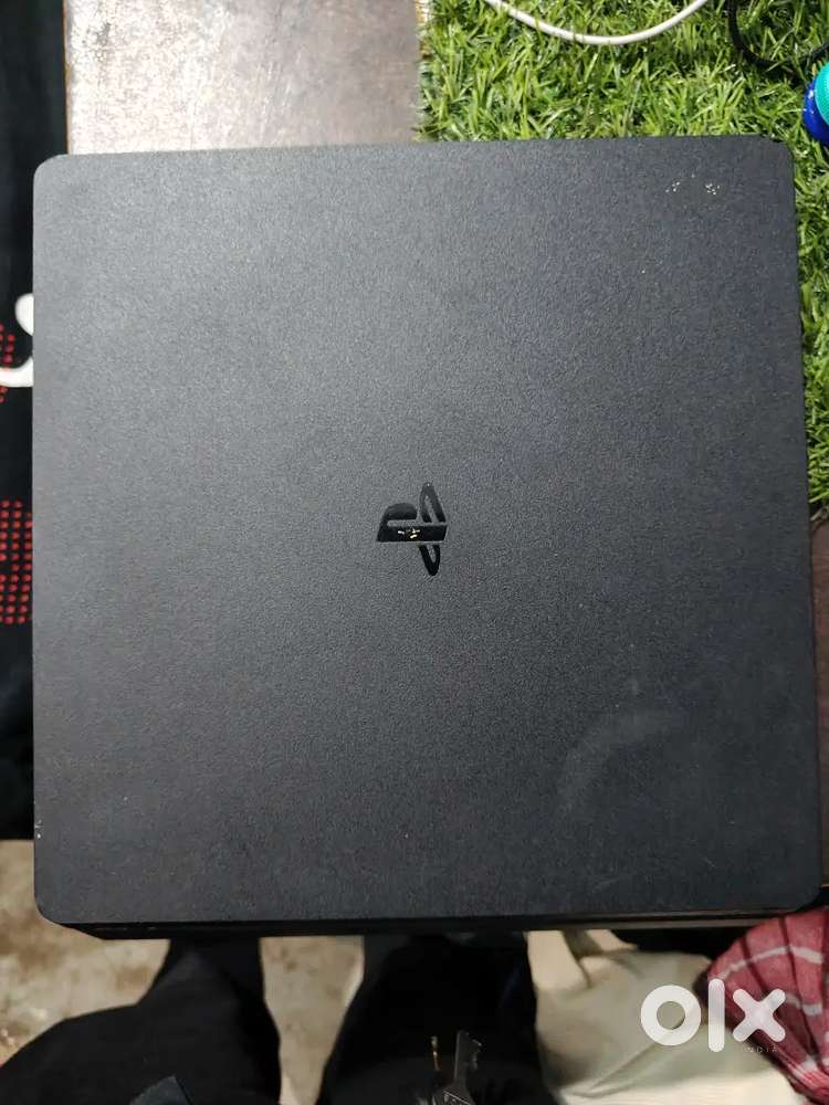 PS4 1 TB With Remote Charging HDMI