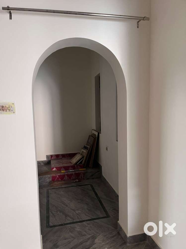 Behind mukhani police chowki, near block office