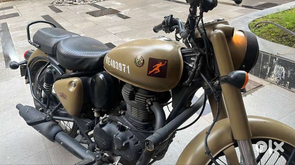 Royal Enfield ib brand new condition.   Not even a scratch. 2years 7m
