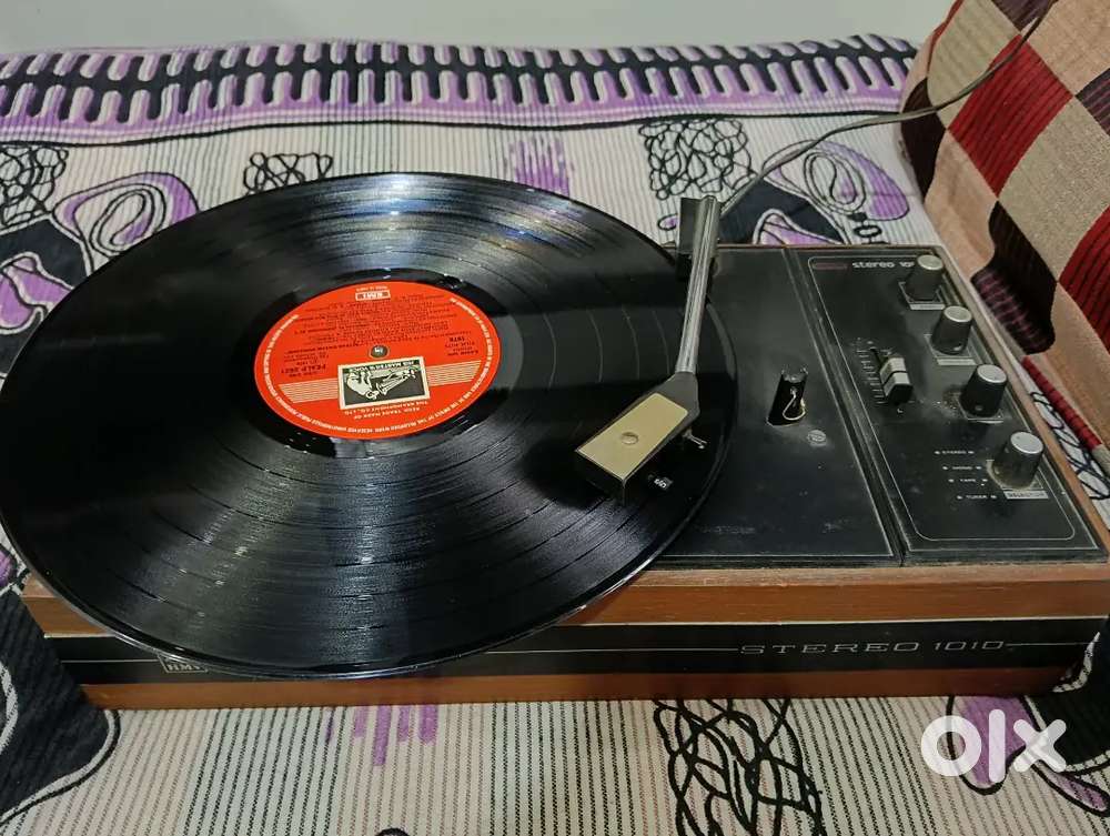 Antique/Vintage - HMV record player