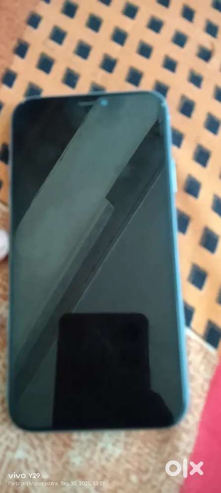 IPHONE XR 64 GB BACKSIDE GLASS BROKEN