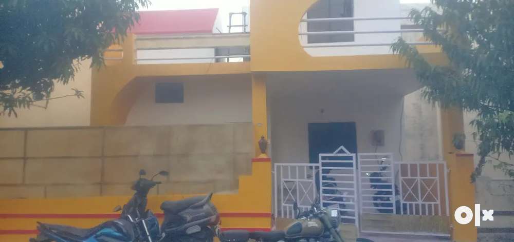 4 bhk indipendent house