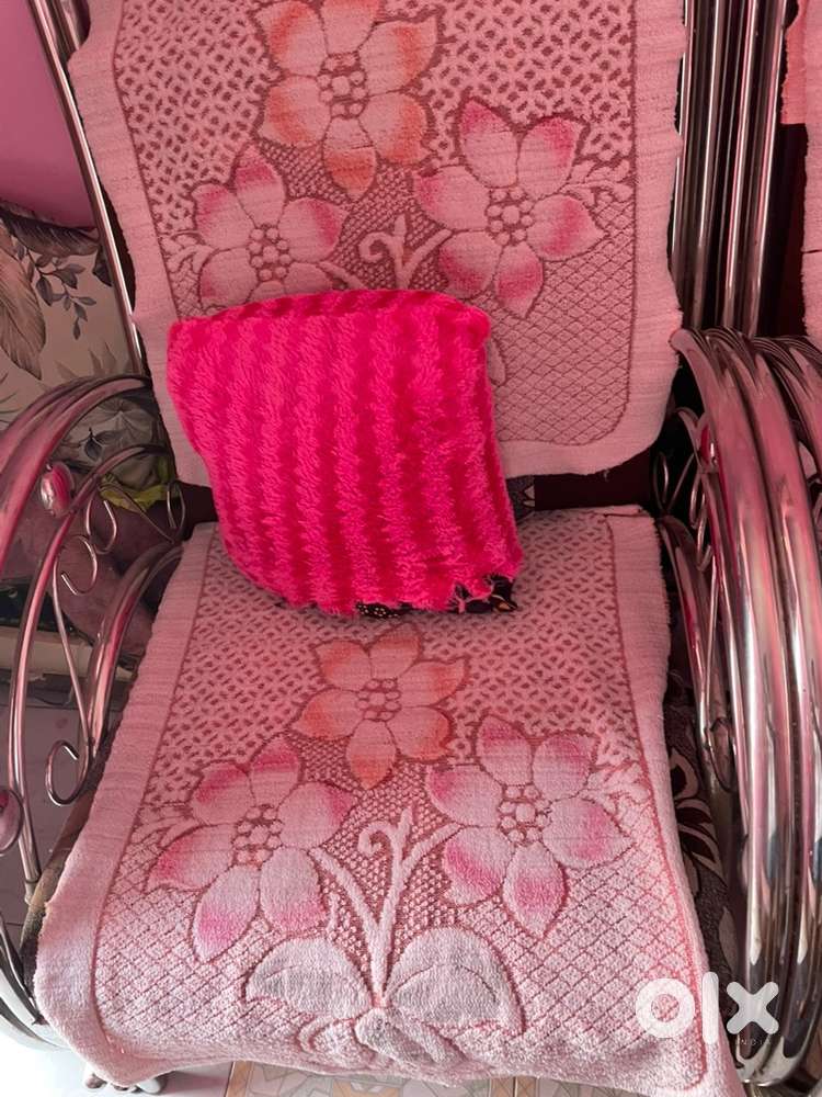 2 sofa chairs hai steel ki hai urgent bechni hai