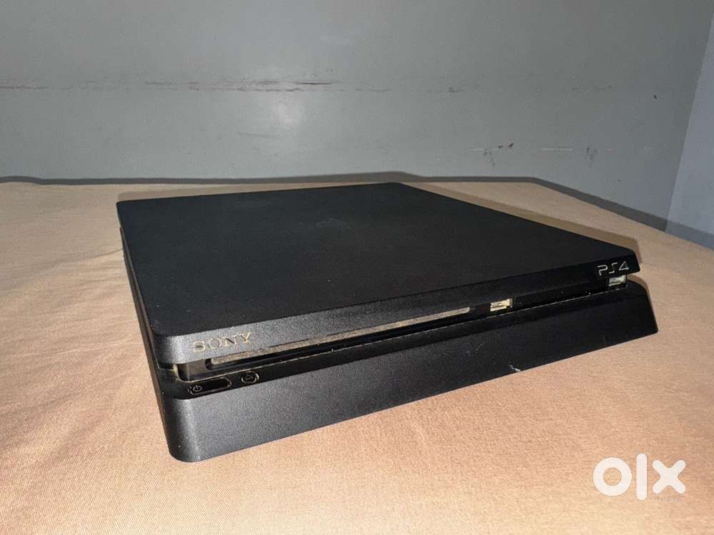 PS4 slim 1 tb