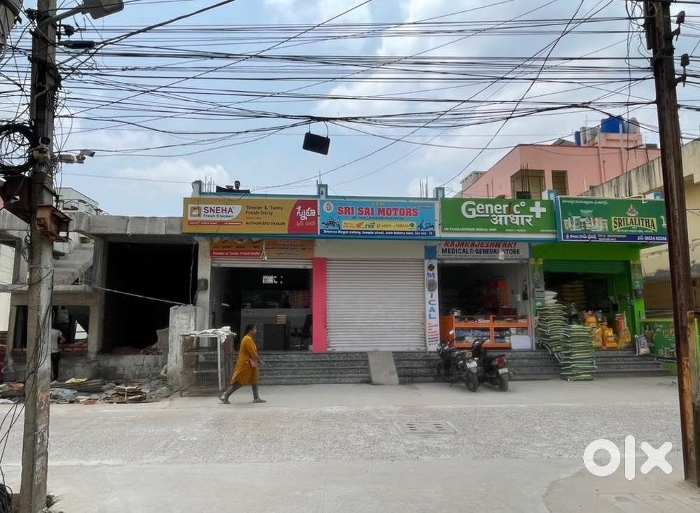Big Shop for rent near Sree bakery lenght 30 width 10.5 feets
