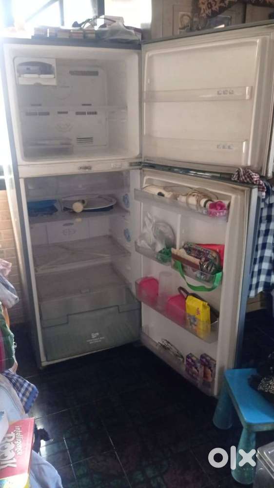 Samsung 420 Ltr Grey Refrigerator Good Working Condition in Kausa