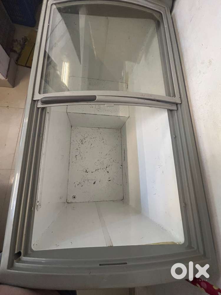 Deep freezer