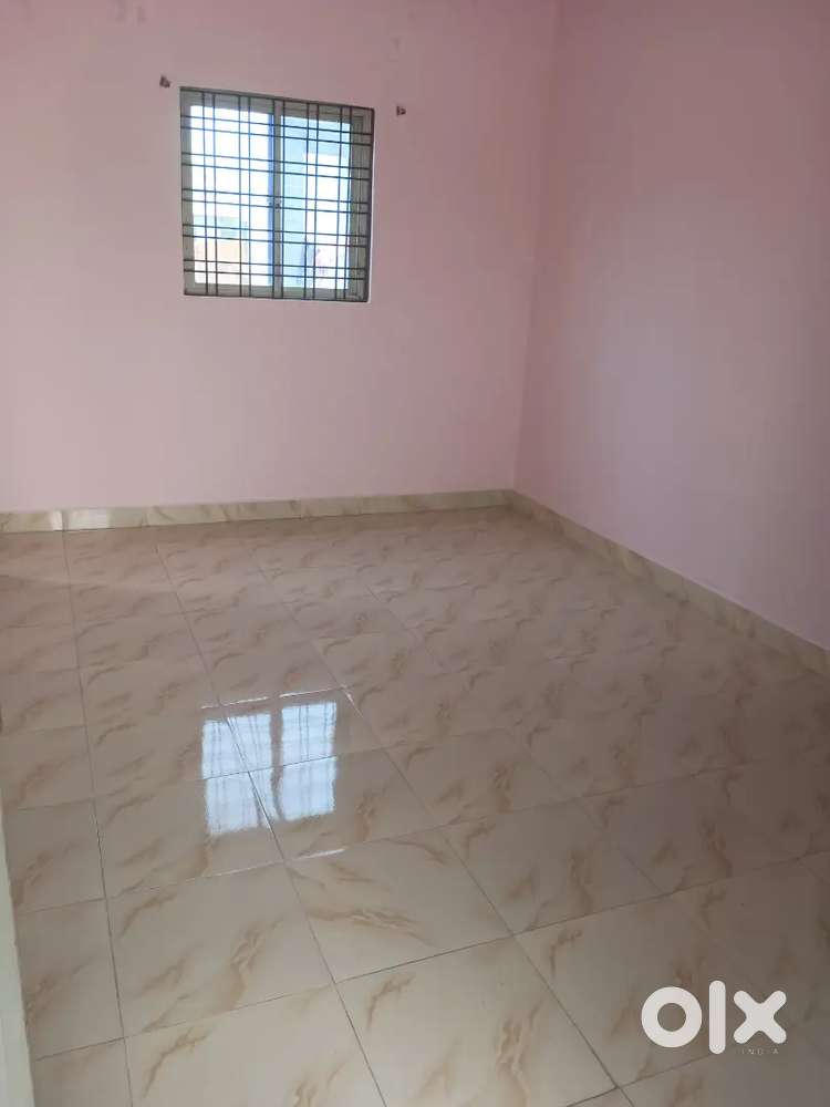 1 RK available in very good condition