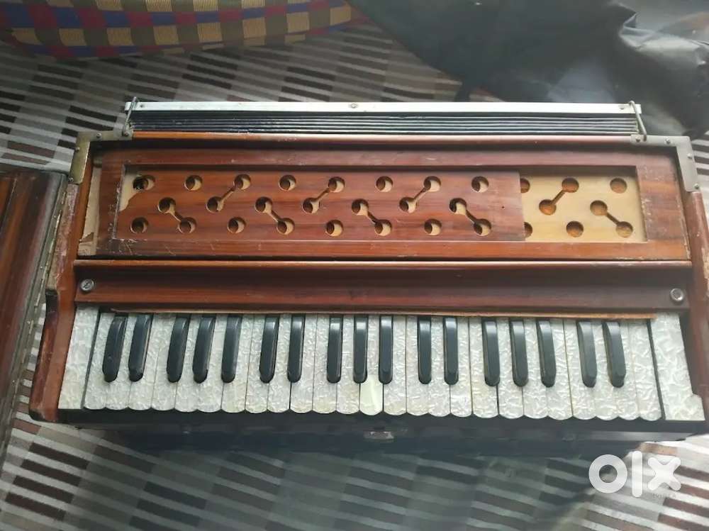 Harmonium Good condition  price 6k