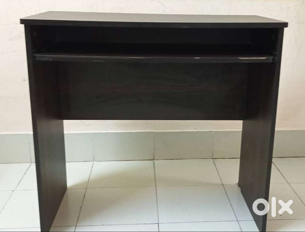 RoyalOak Venus Engineered Wood Computer Desk