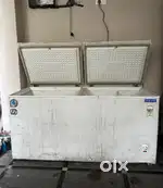 Double door standard deep freezer