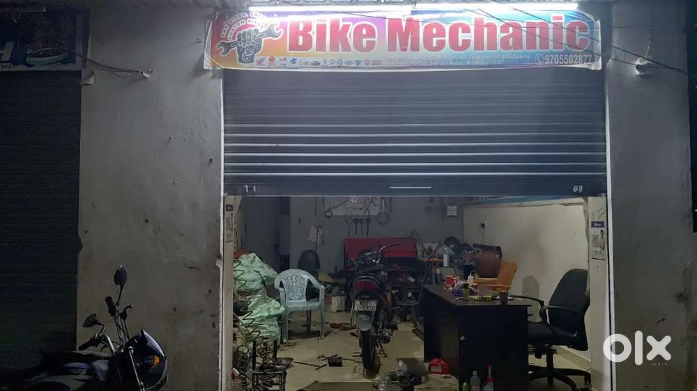 Wanted two wheeler helpers and mechanic