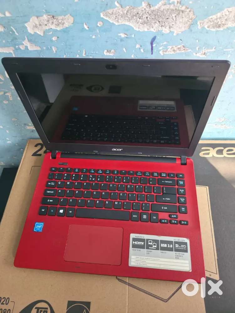 Acer Intel celeron QUAD CORE 8gb ram 128gb ssd 
500gb hdd
14 full HD