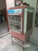 Cooler good condition  , boday all okay,  message me