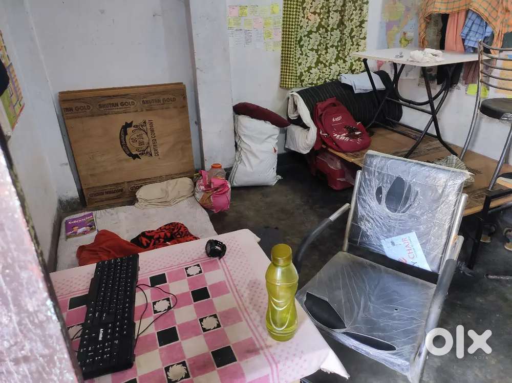 At 2000rs only Room partner needed