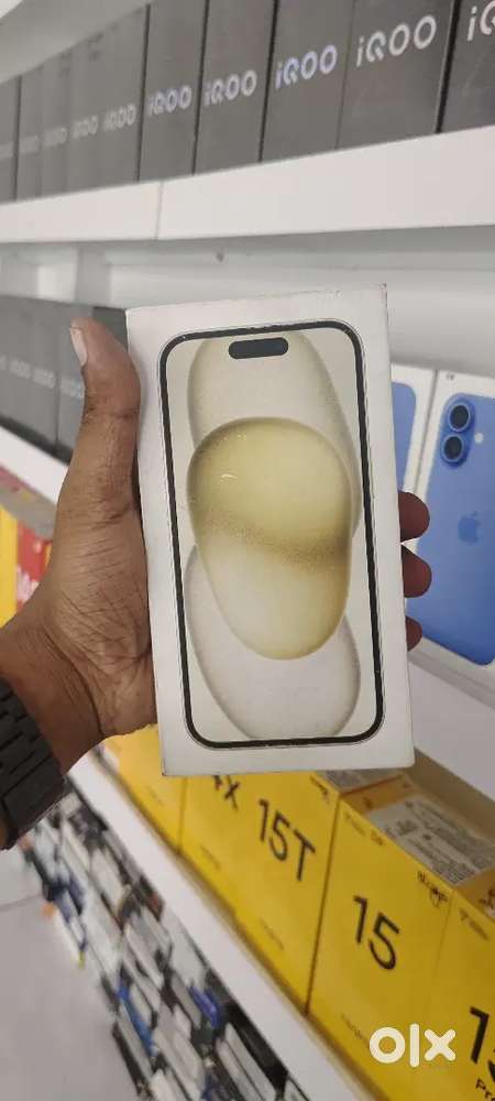 IPHONE 15 YELLOW 128GB TITANIUM MATTE YELLOW COLOUR SEALED BOX