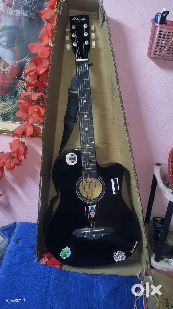 HENRIX ACOUSTIC GUITAR
