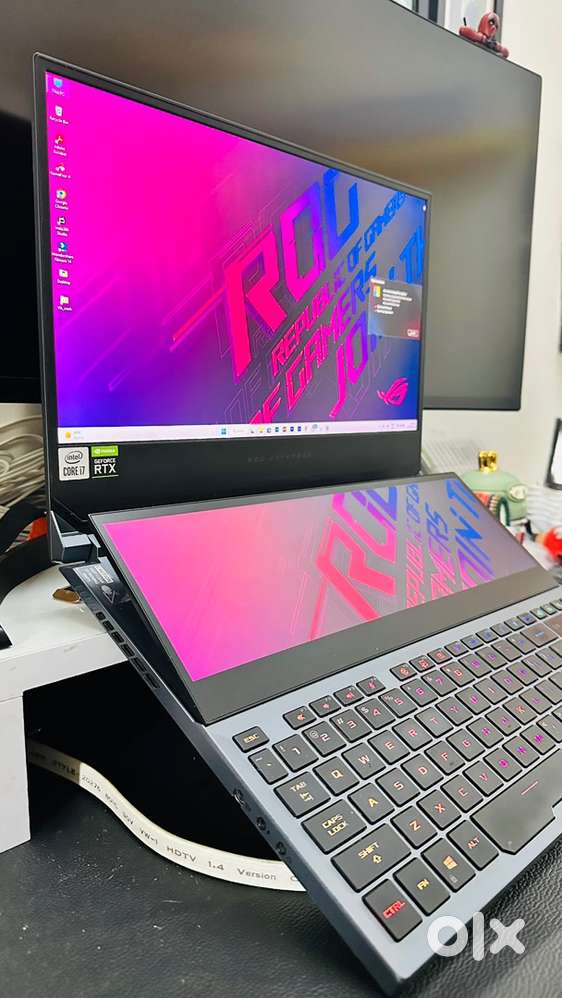 ASUS ROG Zephyrus Duo (Gaming Laptop 32GB RAM, 2TB SSD, 8GB Graphic)