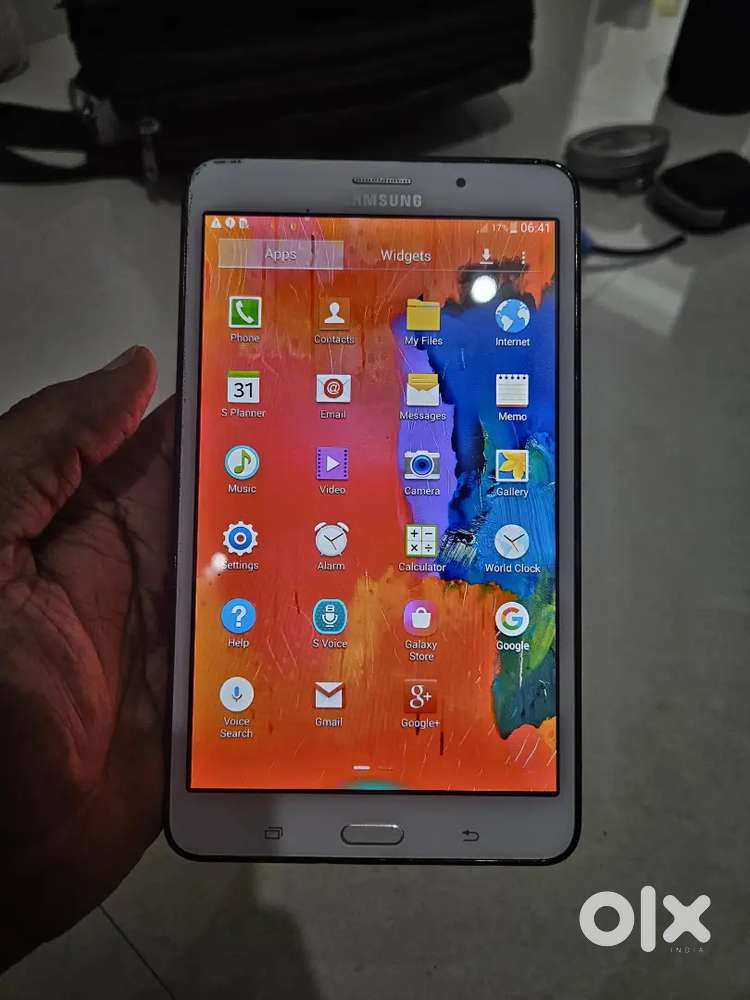 Selling old tab in working condition