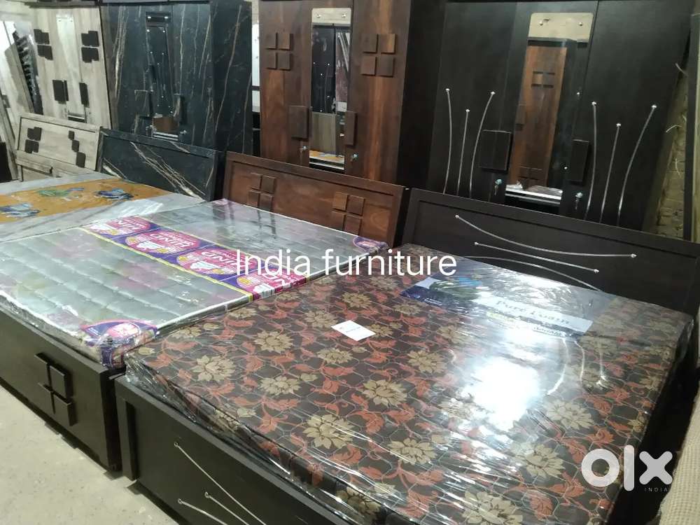 Double bed and 3 door wardrobe 076