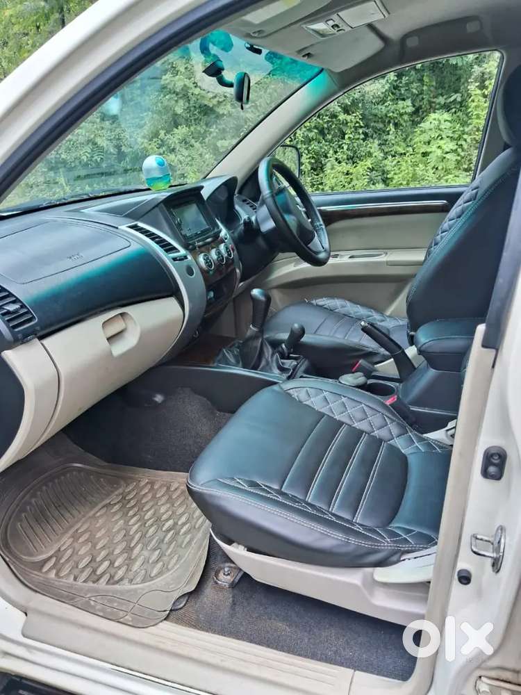Mitsubishi Pajero Sport 2015 Diesel Well Maintained