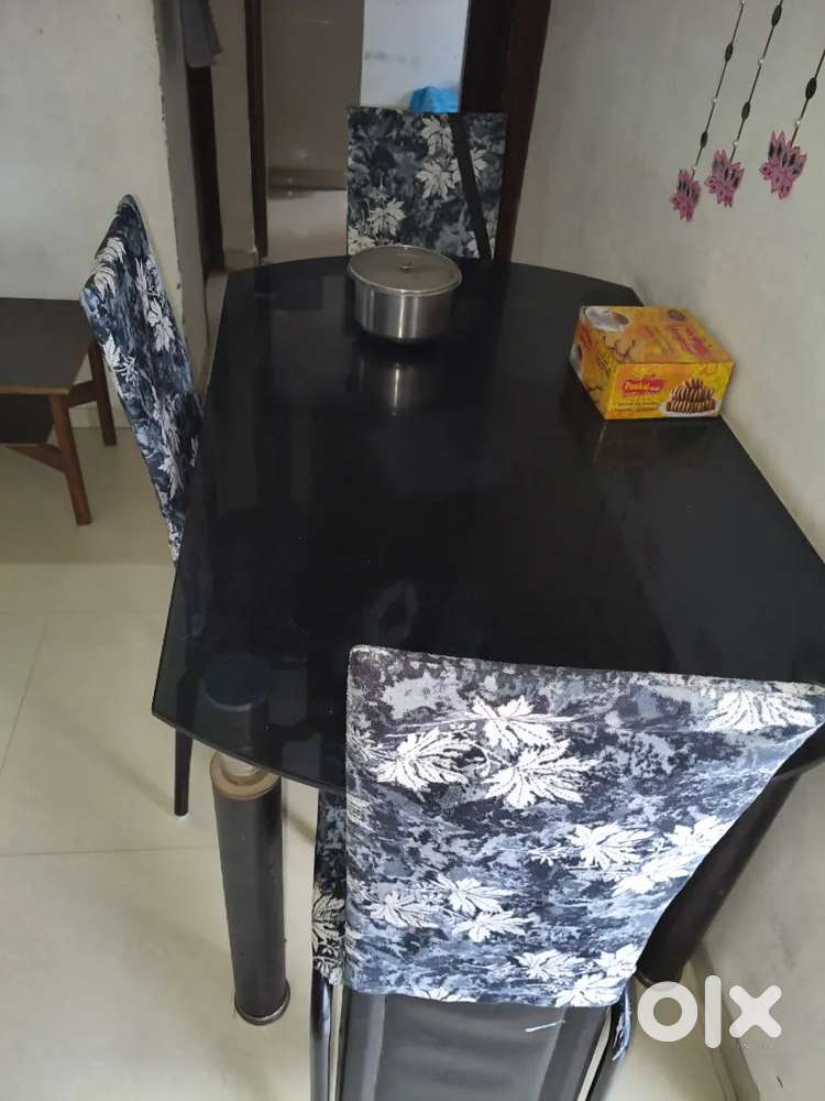 4 chair  dining table