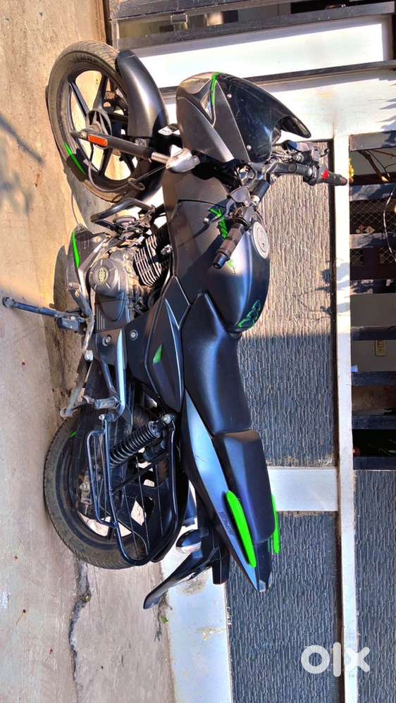 Pulsar 125 split seat top model very well condition sell