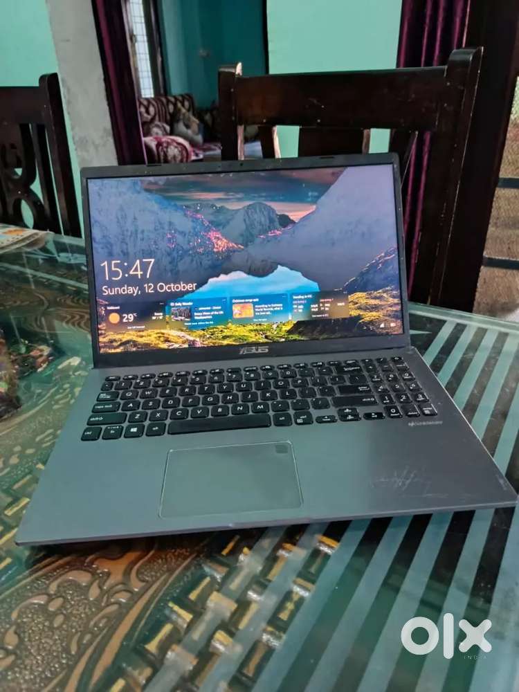 Asus vivobook 15 excellent condition