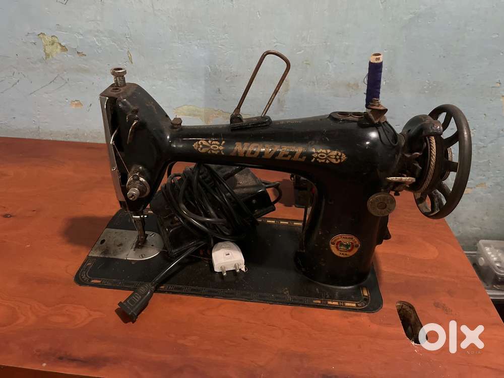 Selling sewing maching with motor
