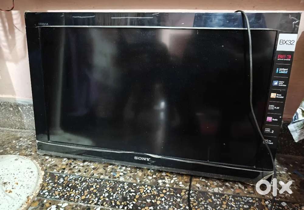 Sony Bravia 32 inch, like new, led tv