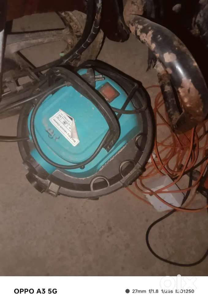 Pressure motor and vacuum cleaner home car
