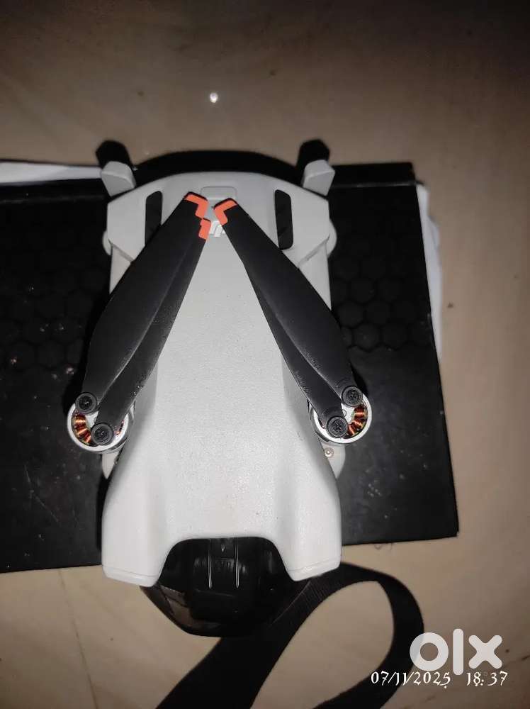 DJI DRONE FLY MORE COMBO