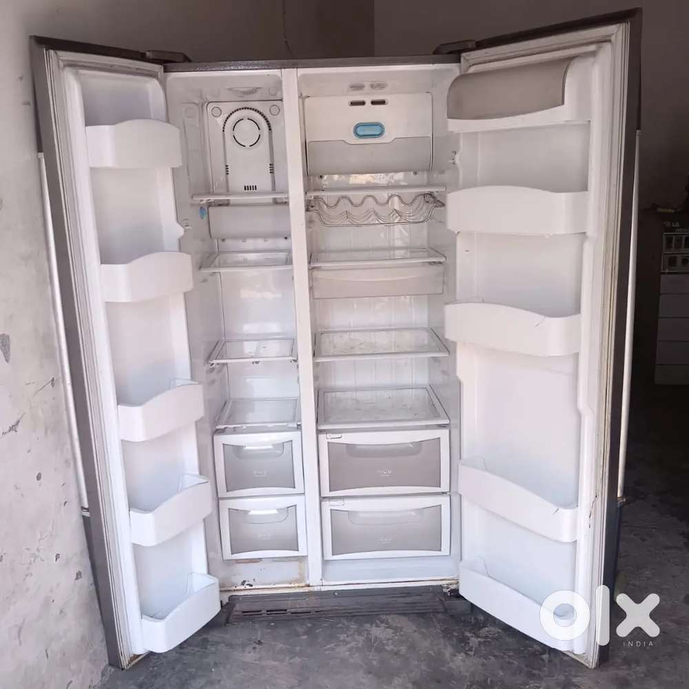 Double door fridge