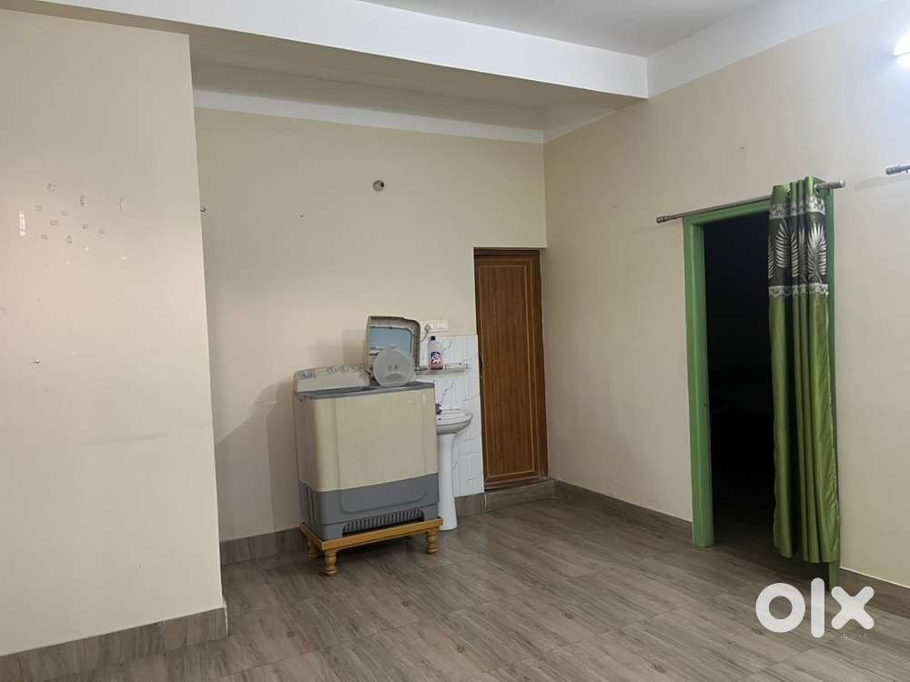 Single BHK for small Family