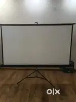 Tripod projector screen (6x4)
