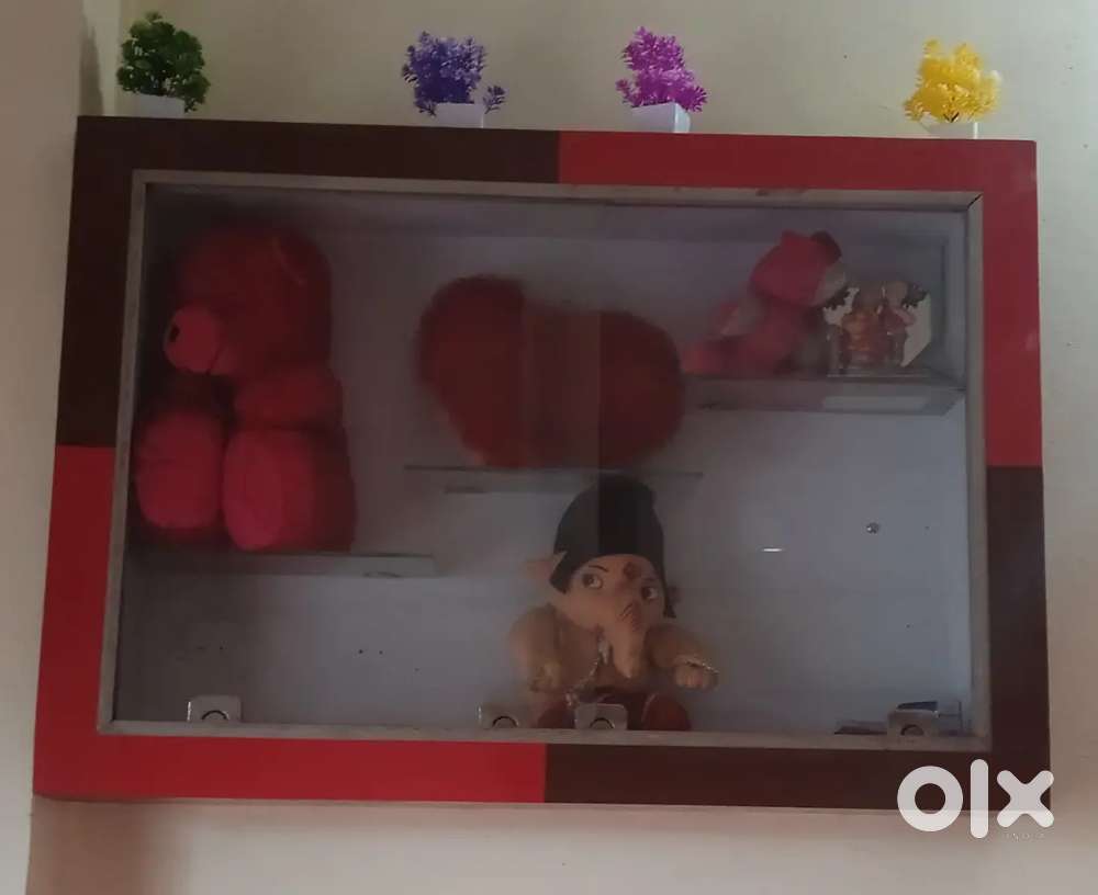 1 Sakej  book ke liye almari